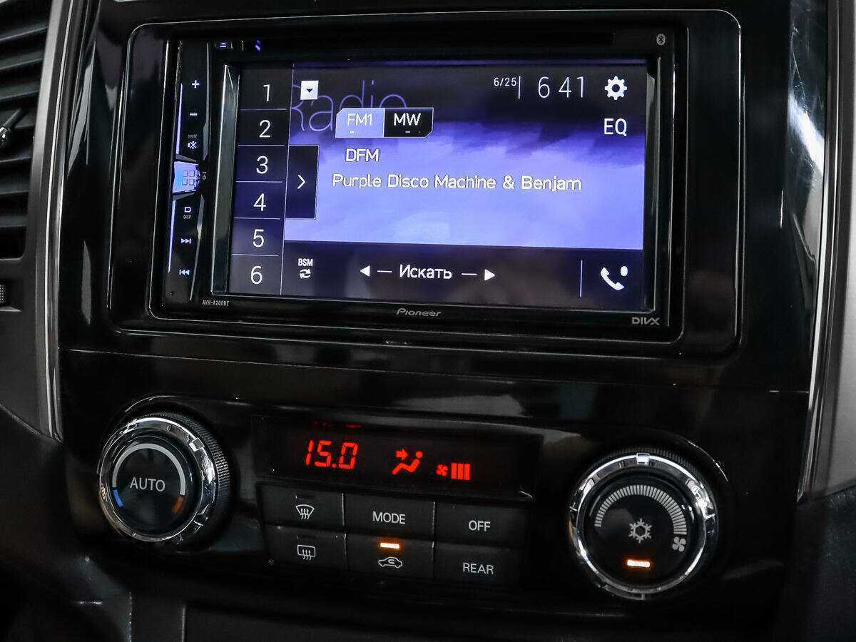 Mitsubishi Pajero 2015 года с пробегом. Фото: #13