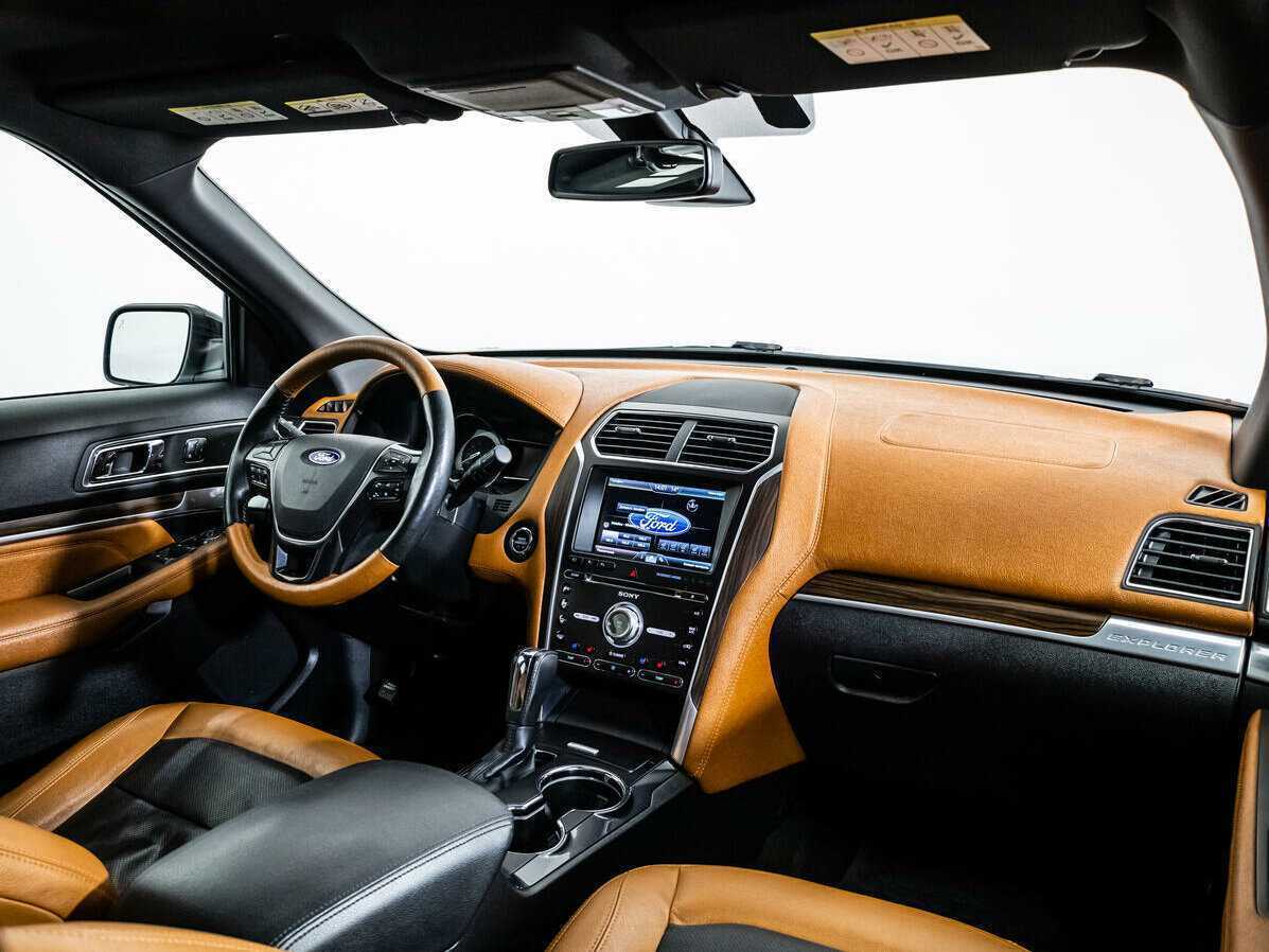Ford Explorer 2016 года с пробегом. Фото: #6