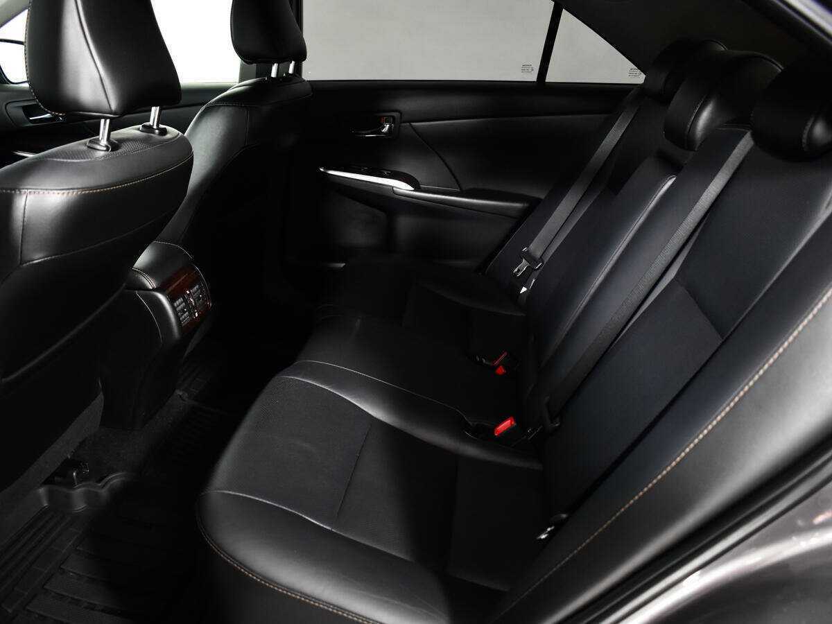 Toyota Camry 2016 года с пробегом. Фото: #9