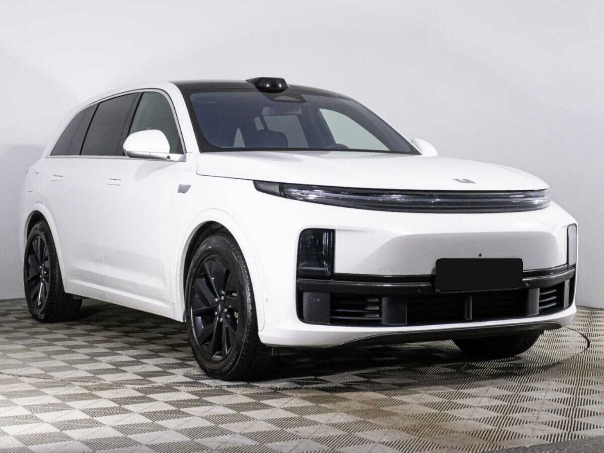 LiXiang L7 2023 года с пробегом. Фото: #2