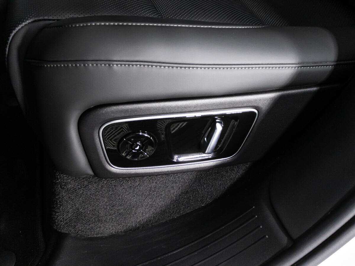 LiXiang L7 2023 года с пробегом. Фото: #24