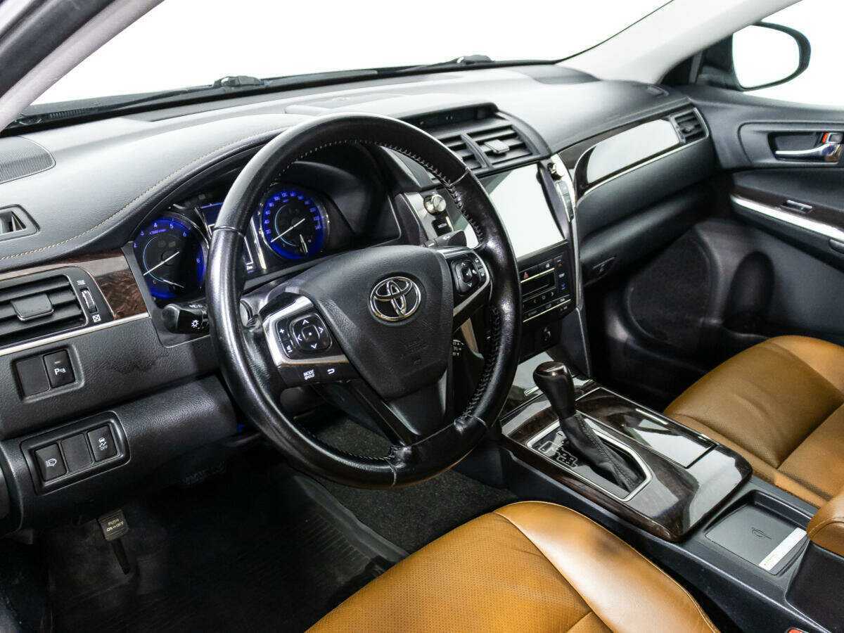 Toyota Camry 2016 года с пробегом. Фото: #10