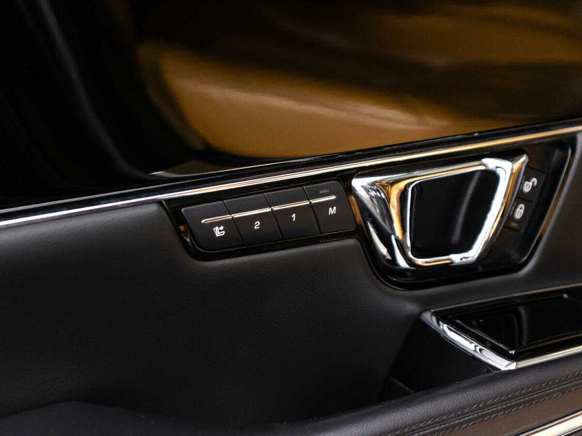 Jaguar XJ 2016 года с пробегом. Фото: #16