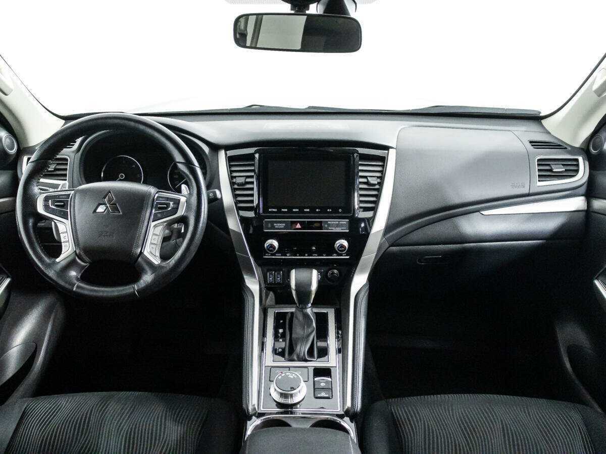 Mitsubishi Pajero Sport 2022 года с пробегом. Фото: #12