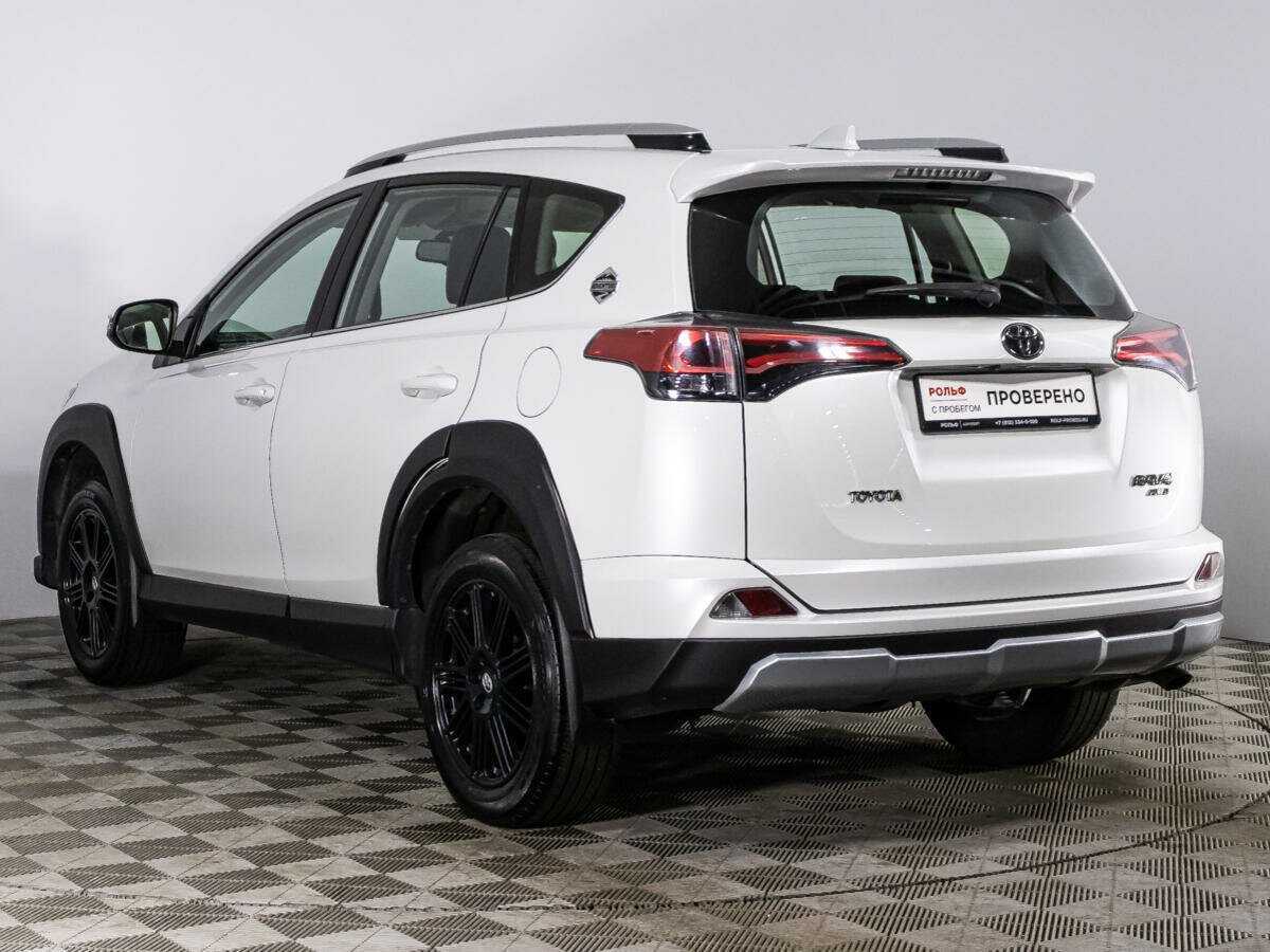 Toyota RAV4 2018 года с пробегом. Фото: #6
