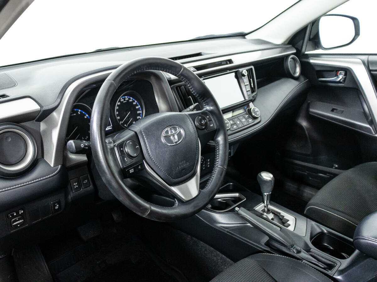 Toyota RAV4 2018 года с пробегом. Фото: #10