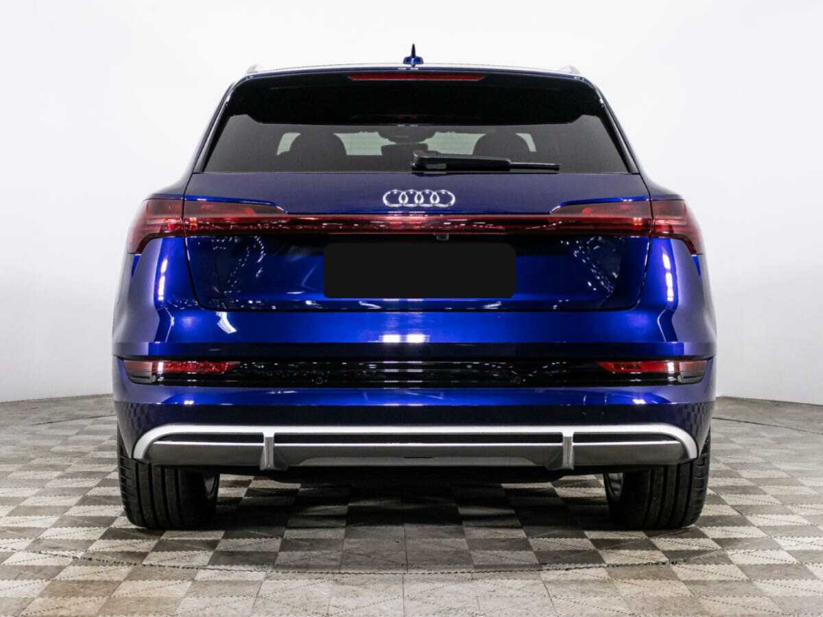 Audi e-tron 2022 года с пробегом. Фото: #4