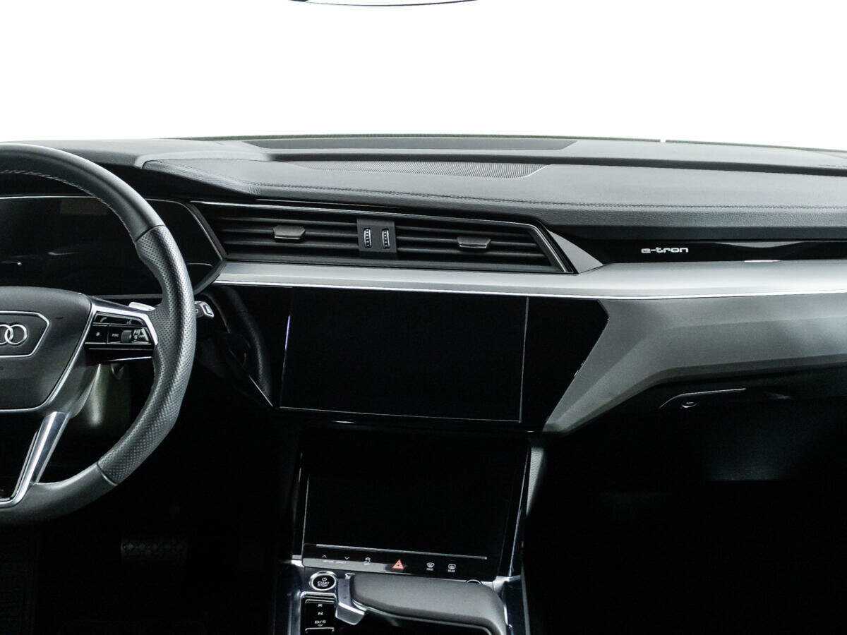 Audi e-tron 2022 года с пробегом. Фото: #11