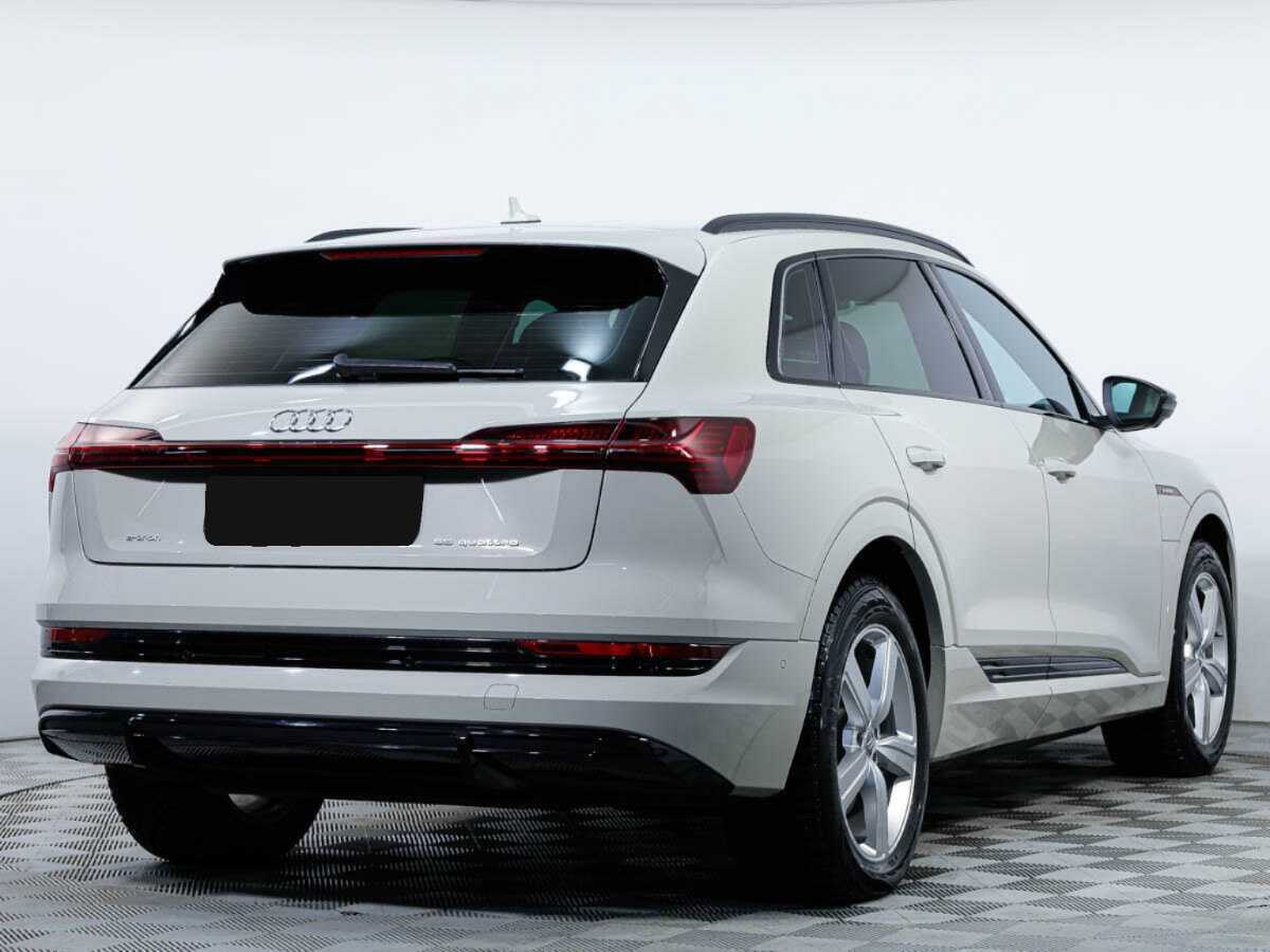 Audi e-tron 2021 года с пробегом. Фото: #3