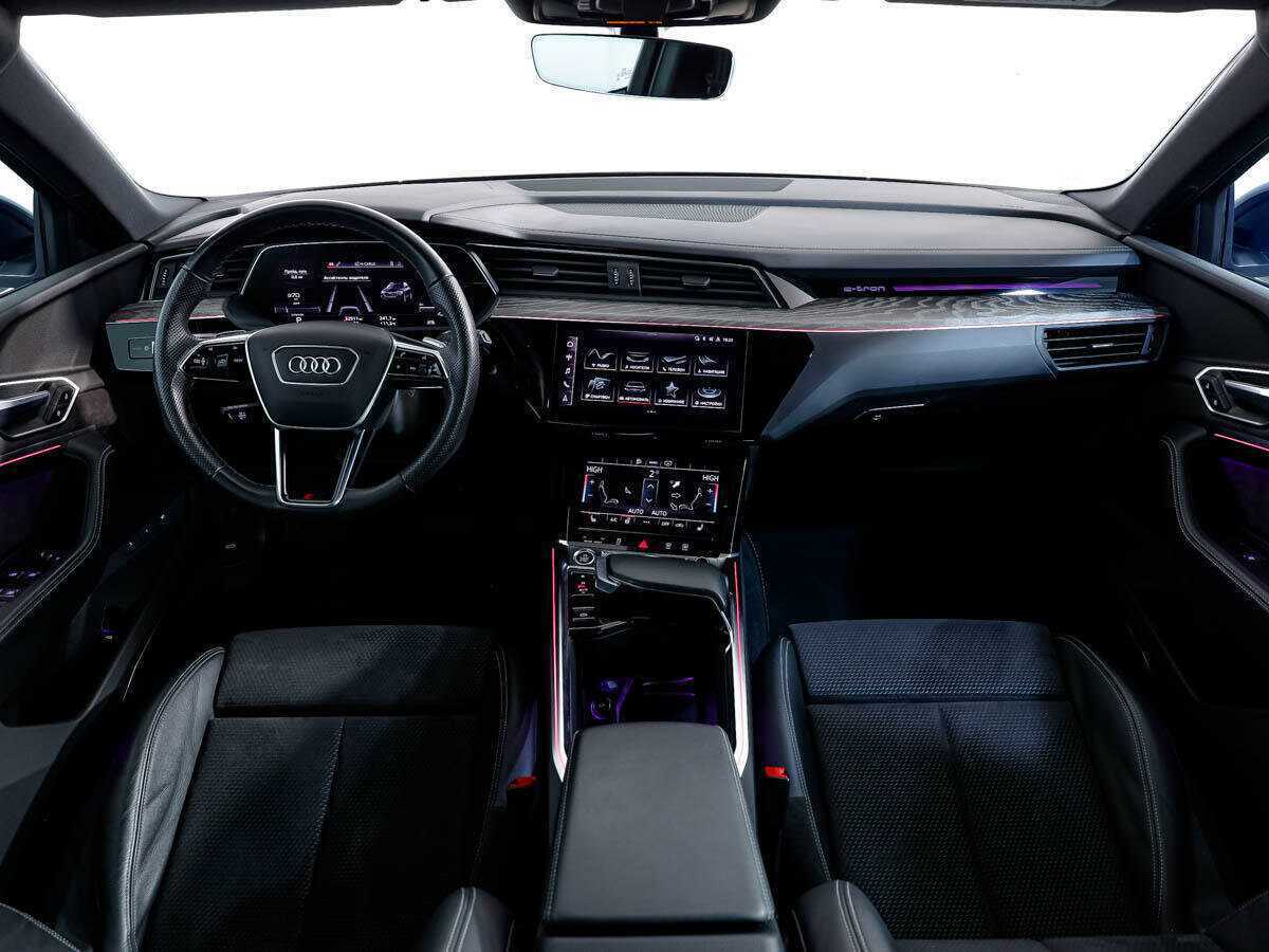 Audi e-tron 2021 года с пробегом. Фото: #10