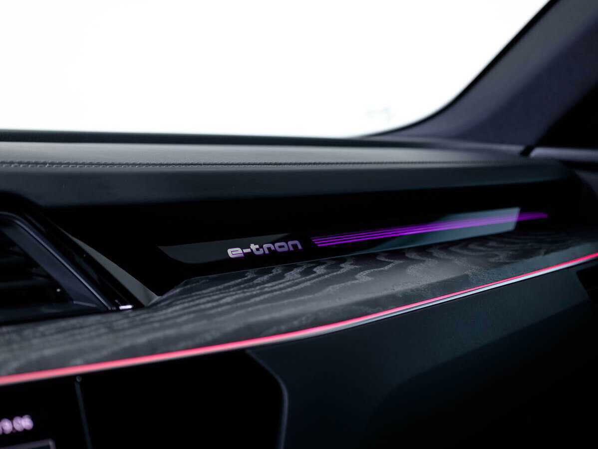 Audi e-tron 2021 года с пробегом. Фото: #18