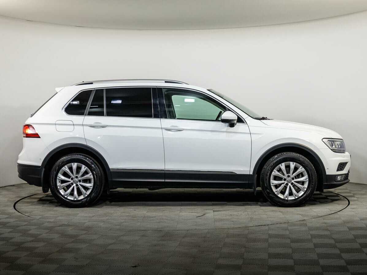 Volkswagen Tiguan 2018 года с пробегом. Фото: #2