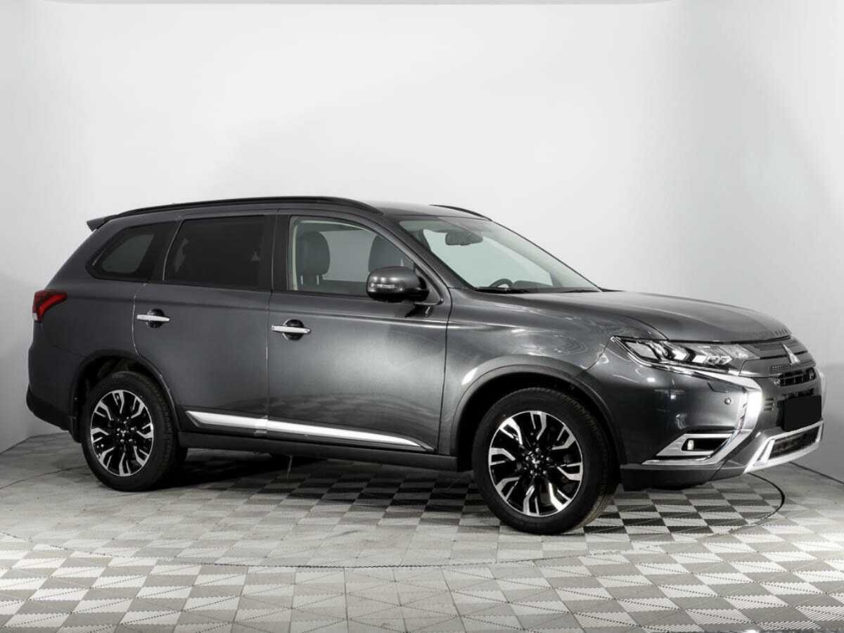 Mitsubishi Outlander 2022 года с пробегом. Фото: #2