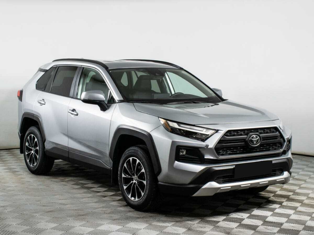Toyota RAV4 2022 года с пробегом. Фото: #2