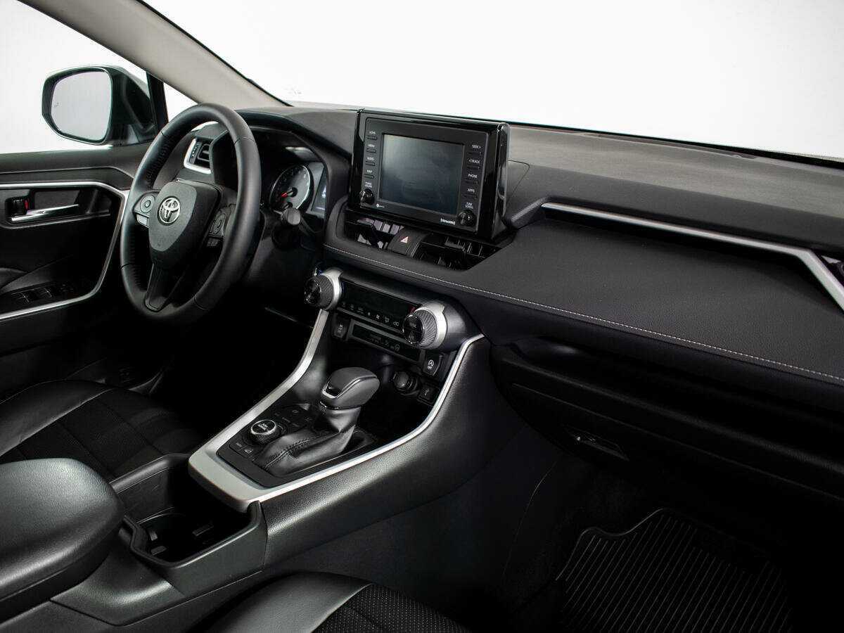 Toyota RAV4 2022 года с пробегом. Фото: #6