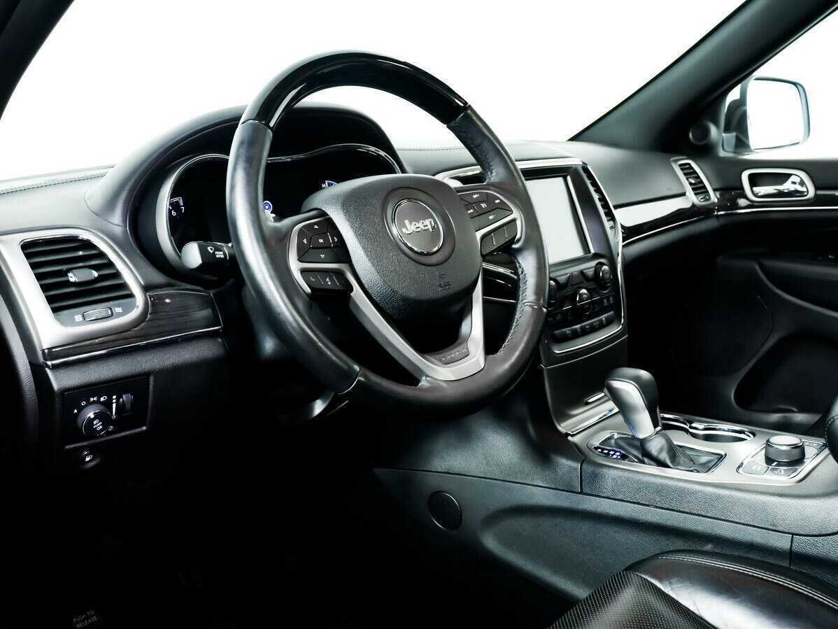 Jeep Grand Cherokee 2017 года с пробегом. Фото: #10