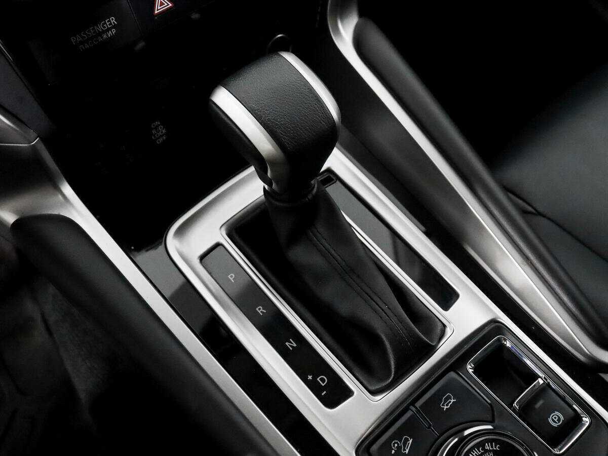 Mitsubishi Pajero Sport 2019 года с пробегом. Фото: #11