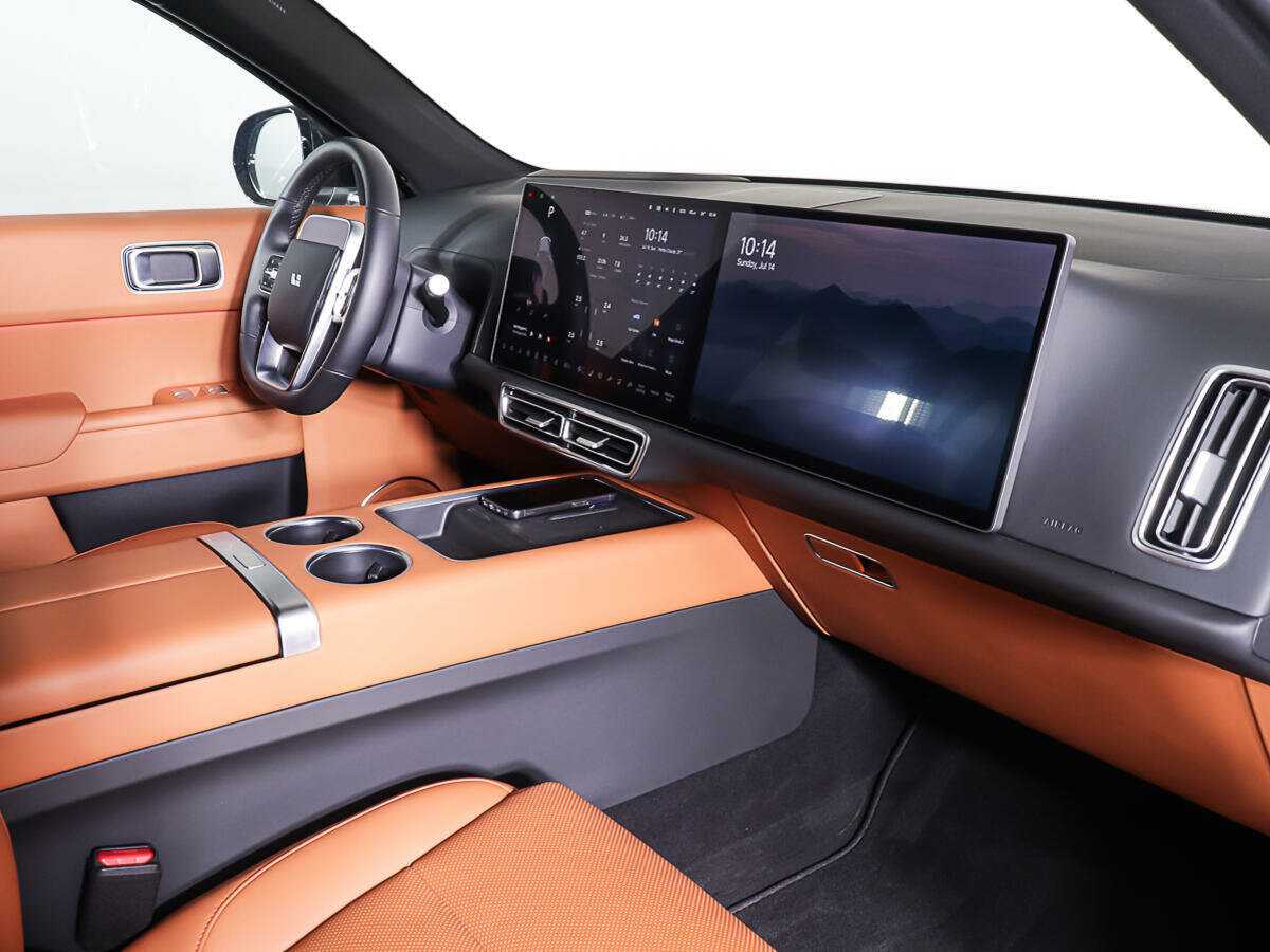 LiXiang L7 2023 года с пробегом. Фото: #9