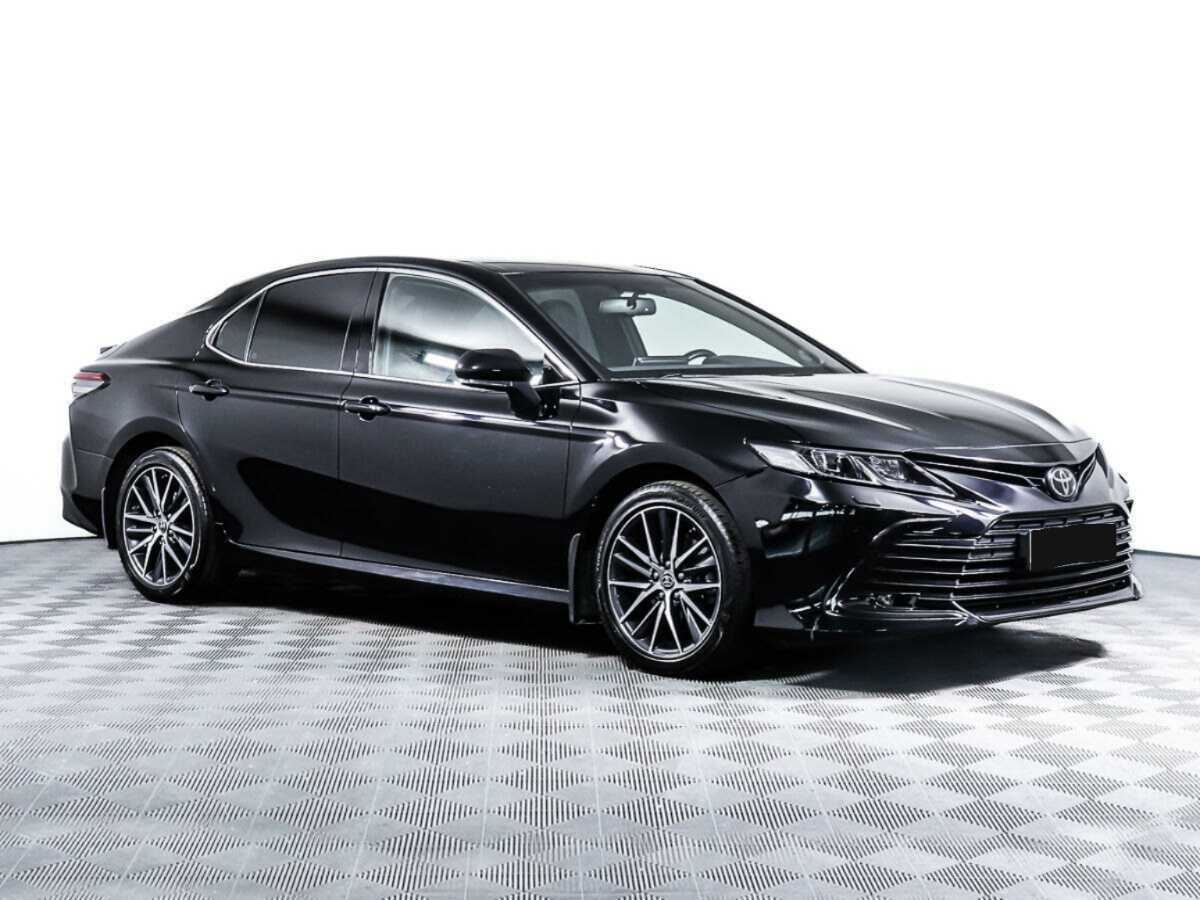 Toyota Camry 2021 года с пробегом. Фото: #1