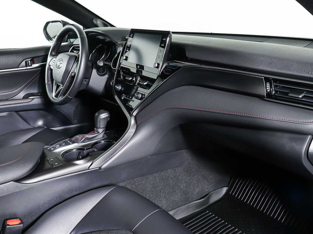 Toyota Camry 2021 года с пробегом. Фото: #7