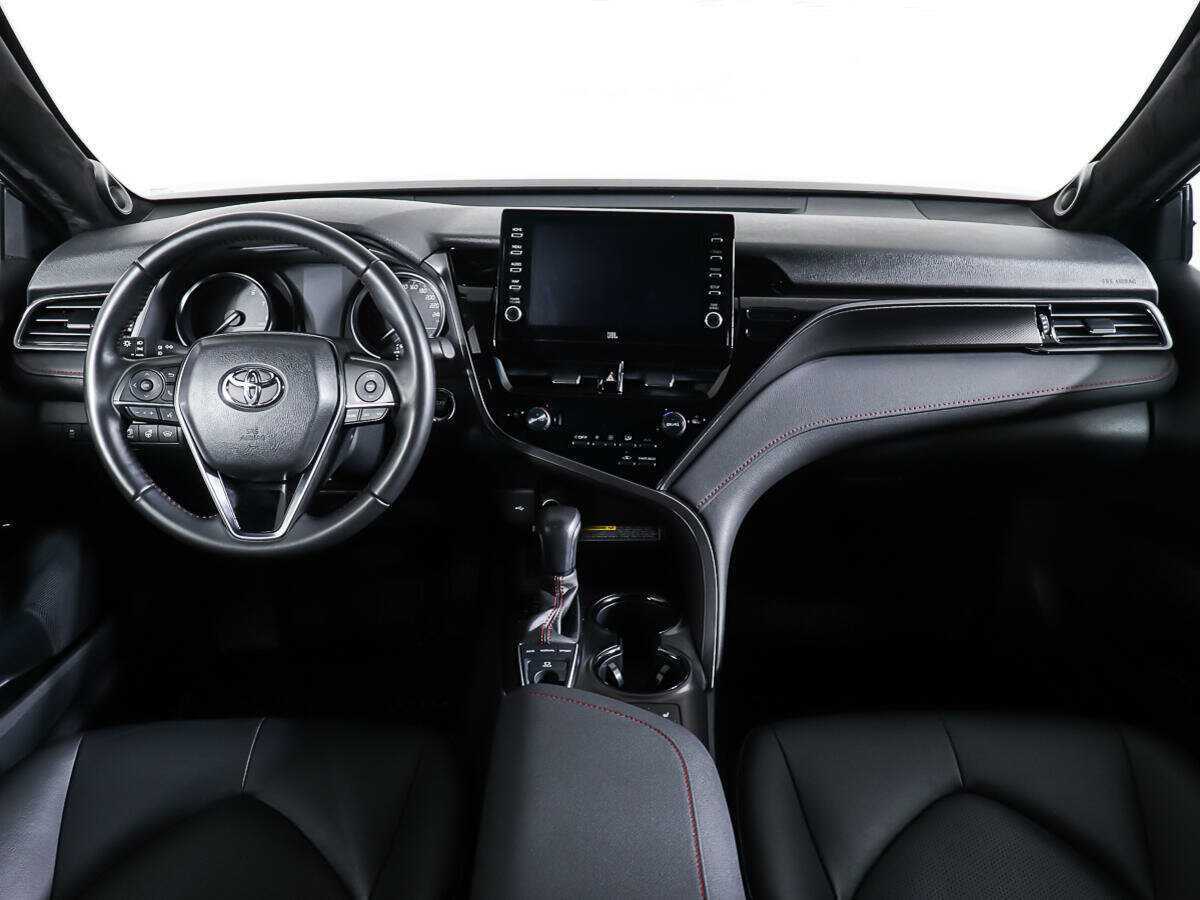 Toyota Camry 2021 года с пробегом. Фото: #9