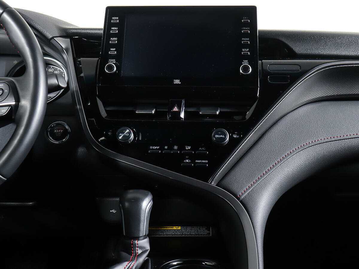 Toyota Camry 2021 года с пробегом. Фото: #10