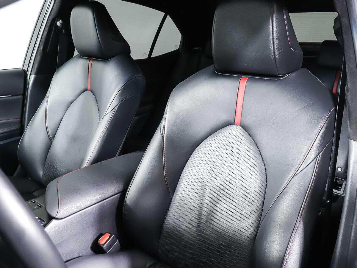 Toyota Camry 2021 года с пробегом. Фото: #19