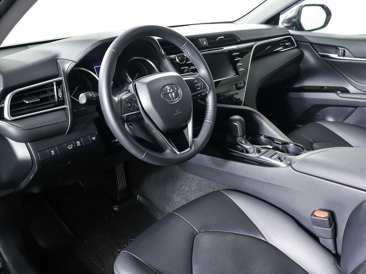 Toyota Camry 2020 года с пробегом. Фото: #10