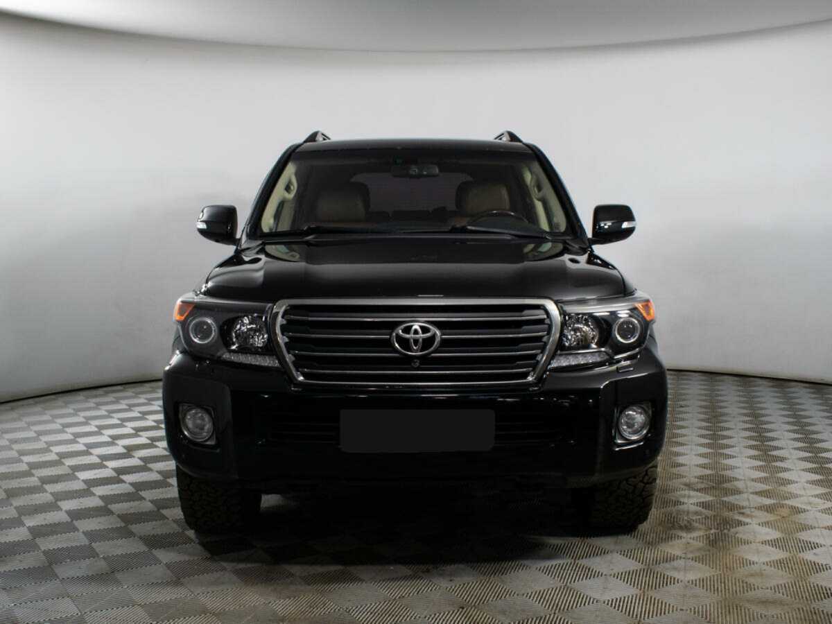 Toyota Land Cruiser 2015 года с пробегом. Фото: #1
