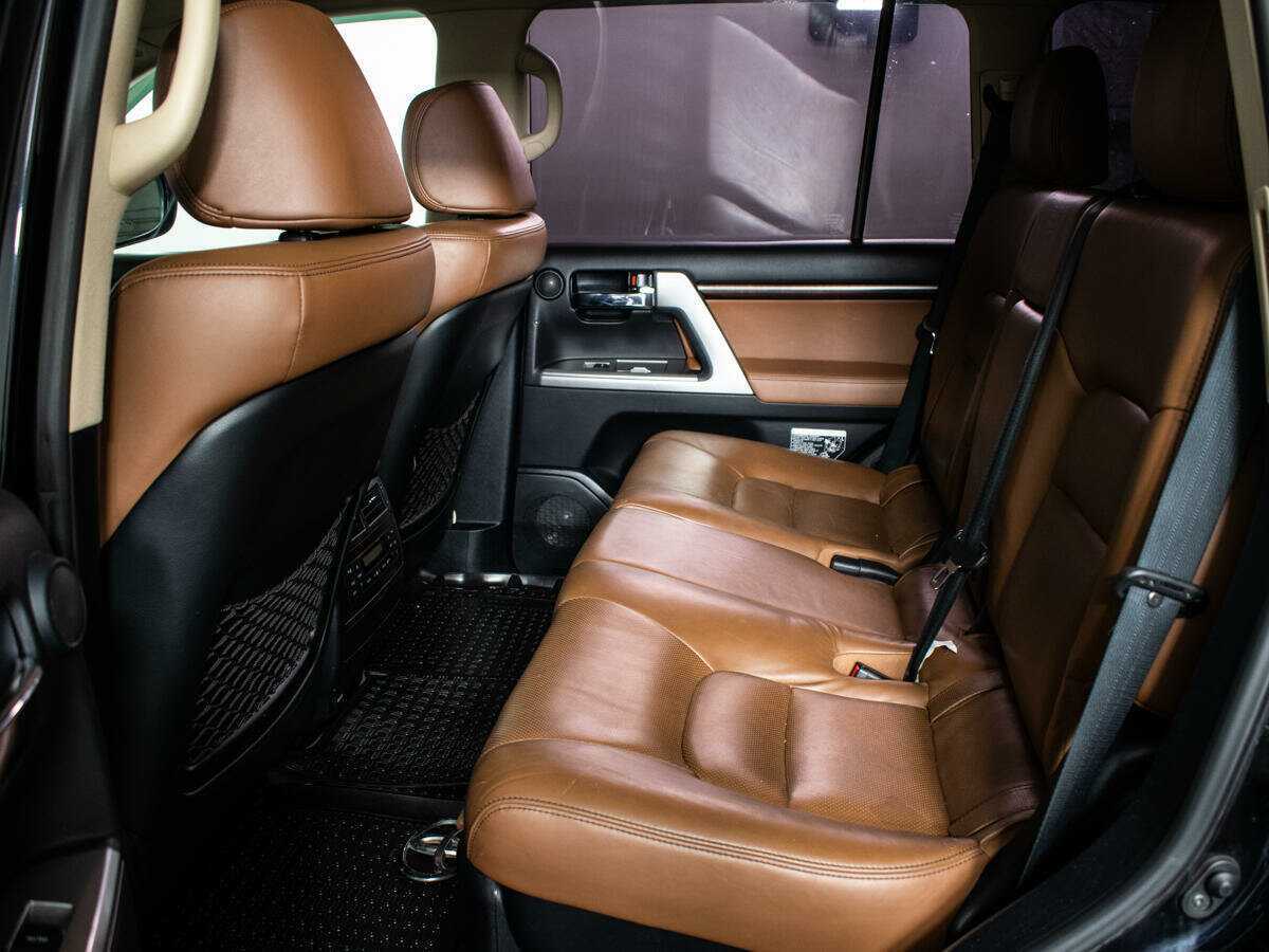 Toyota Land Cruiser 2015 года с пробегом. Фото: #9