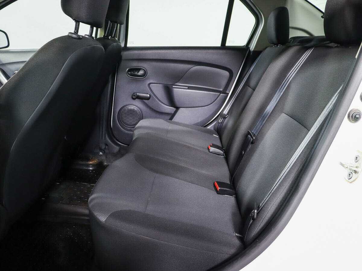 Б/У Рено Логан 2014 года. Фото: #7