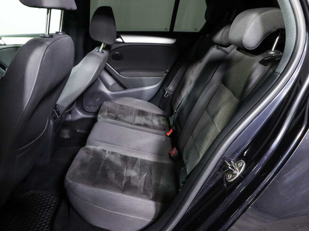 Volkswagen Golf 2009 года с пробегом. Фото: #9