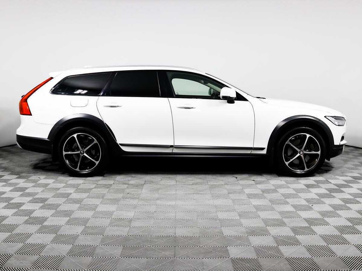 Volvo V90 Cross Country 2019 года с пробегом. Фото: #3