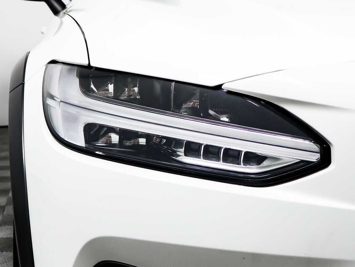 Volvo V90 Cross Country 2019 года с пробегом. Фото: #14