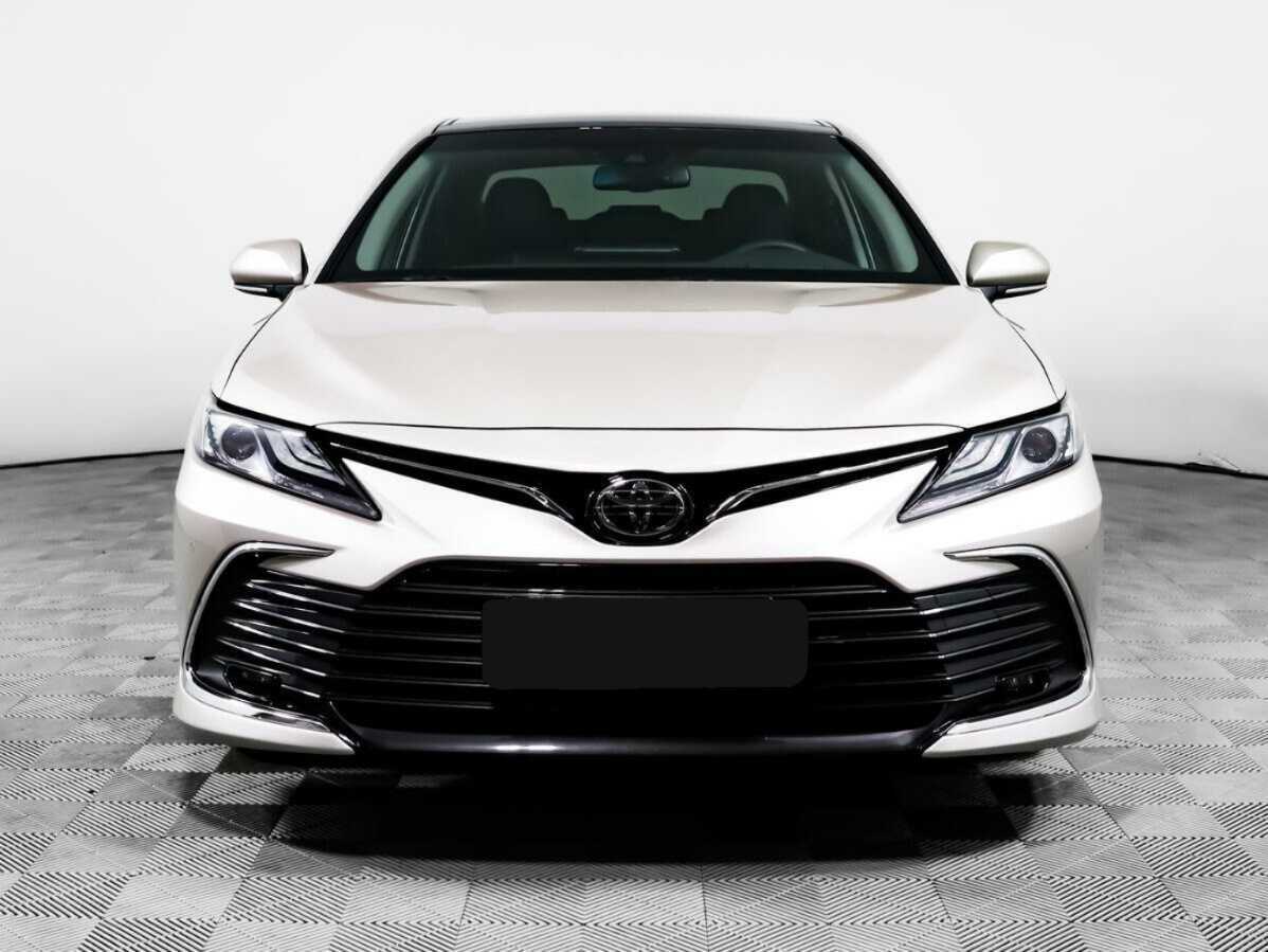 Toyota Camry 2022 года с пробегом. Фото: #1