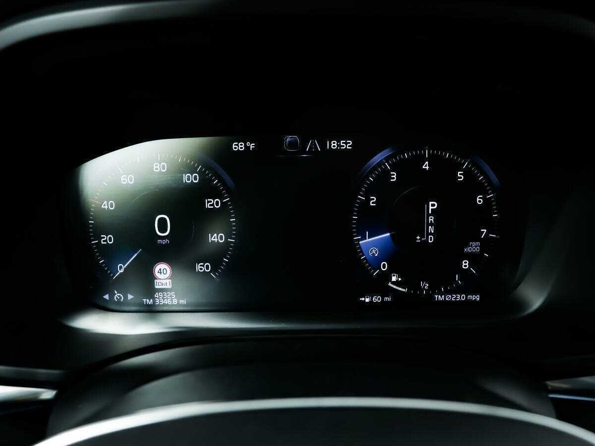 Volvo XC60 2021 года с пробегом. Фото: #9