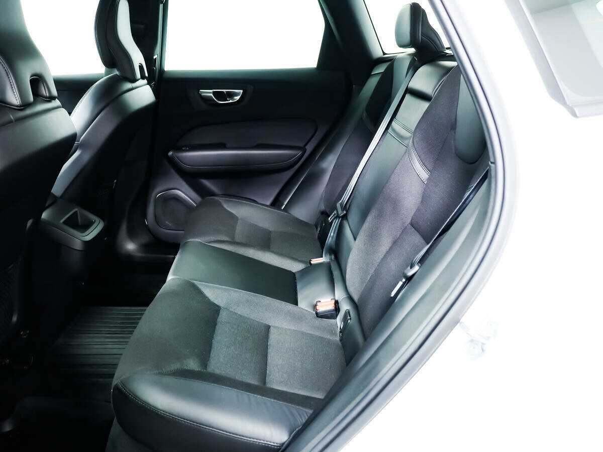 Volvo XC60 2021 года с пробегом. Фото: #11