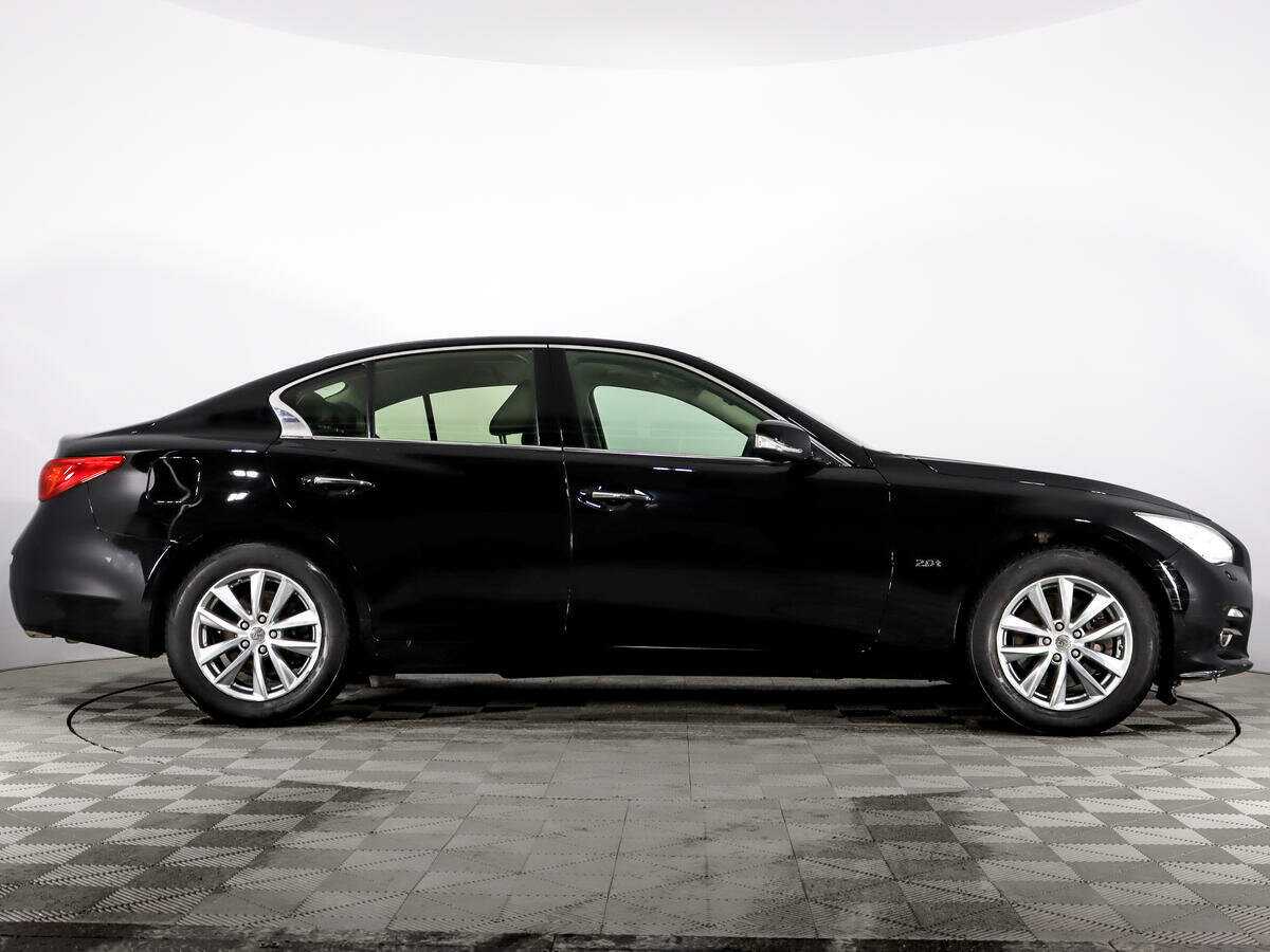 Infiniti Q50 2015 года с пробегом. Фото: #3