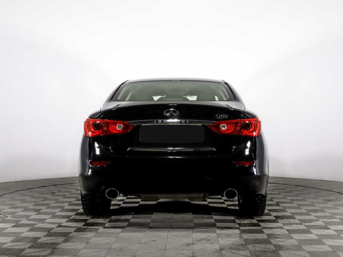 Infiniti Q50 2015 года с пробегом. Фото: #5