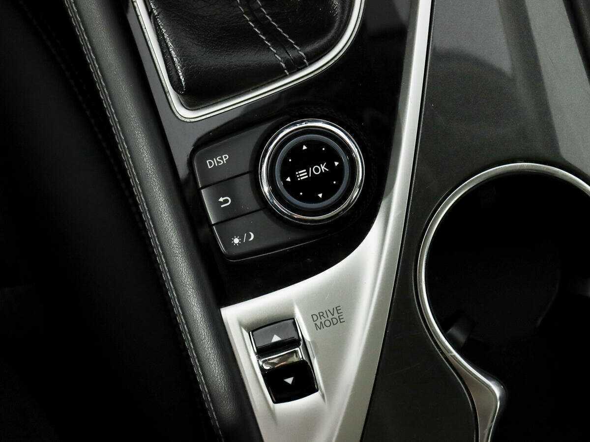 Infiniti Q50 2015 года с пробегом. Фото: #10