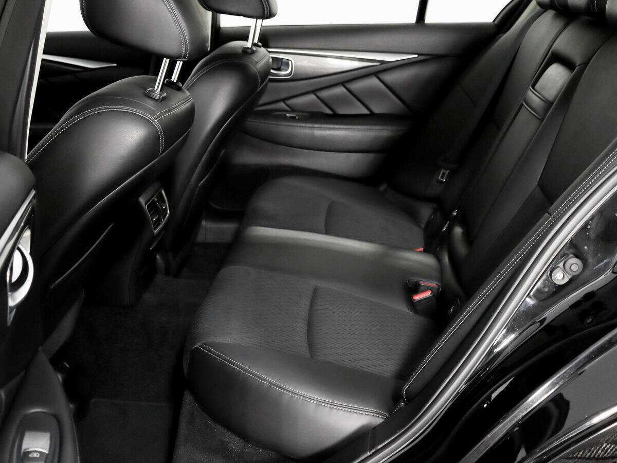Infiniti Q50 2015 года с пробегом. Фото: #11
