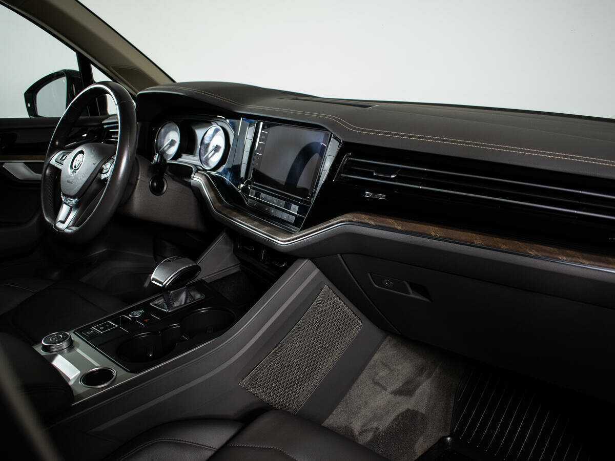Volkswagen Touareg 2019 года с пробегом. Фото: #8