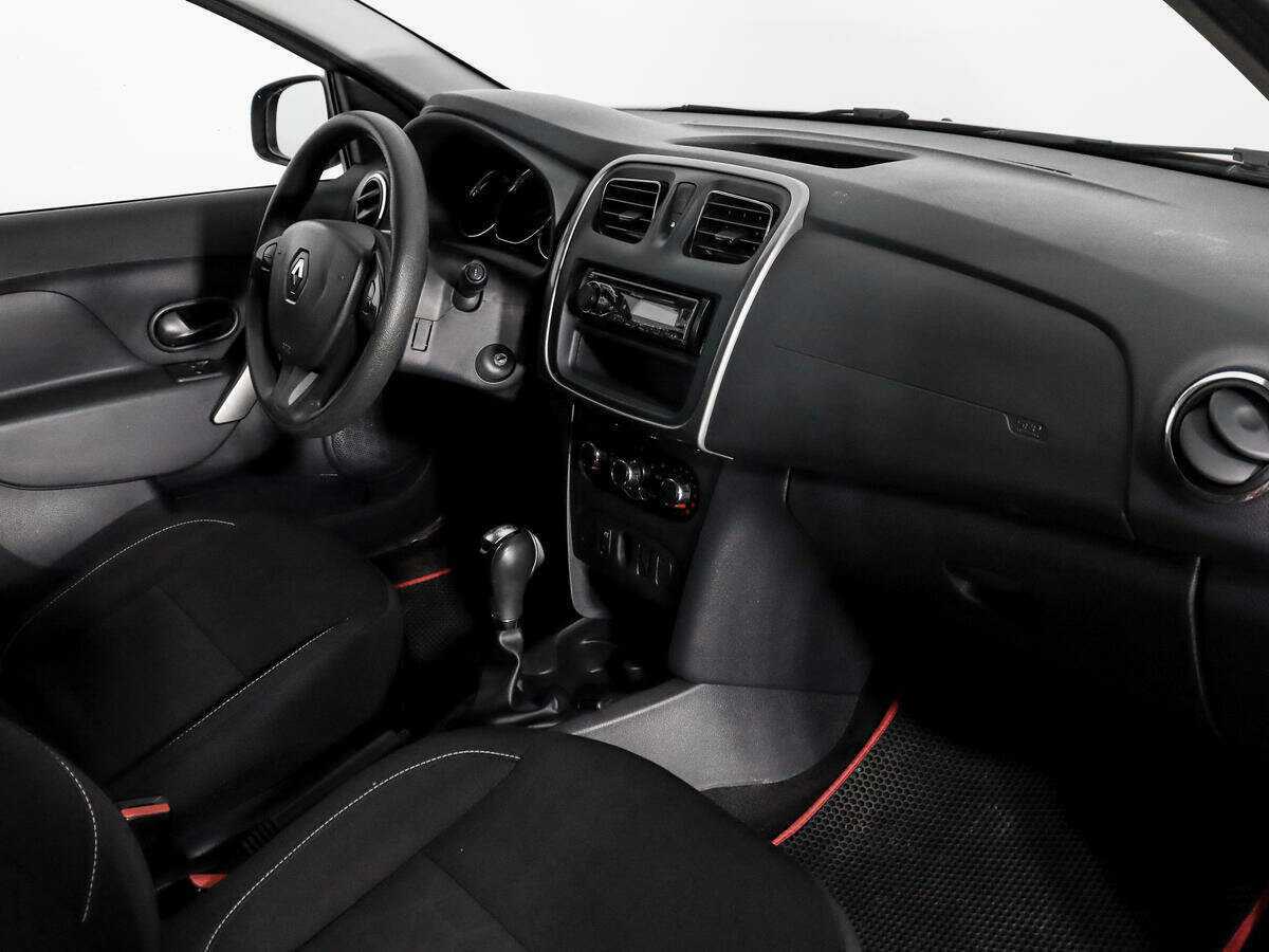 Б/У Рено Сандеро 2016 года. Фото: #10