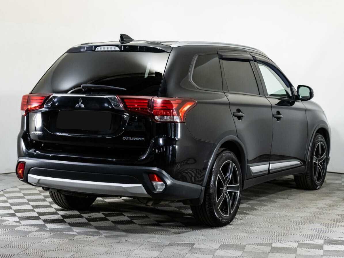 Mitsubishi Outlander 2018 года с пробегом. Фото: #4