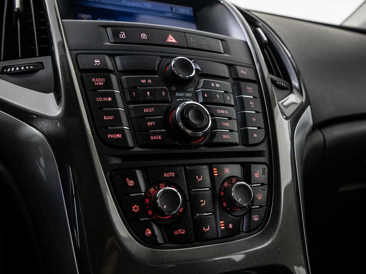 Б/У Опель Астра 2012 года. Фото: #13