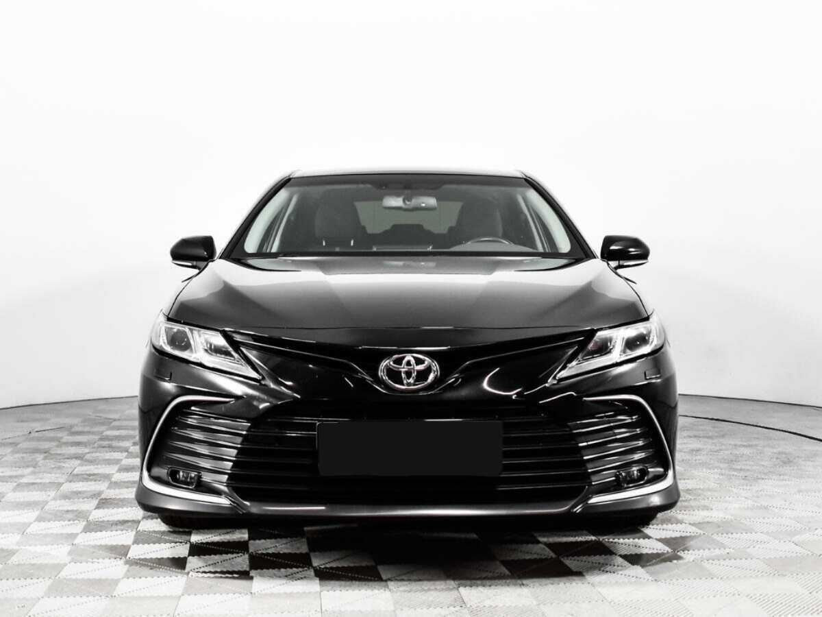 Toyota Camry 2021 года с пробегом. Фото: #1