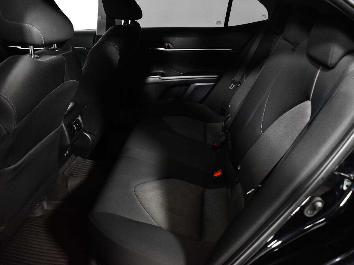 Toyota Camry 2021 года с пробегом. Фото: #9