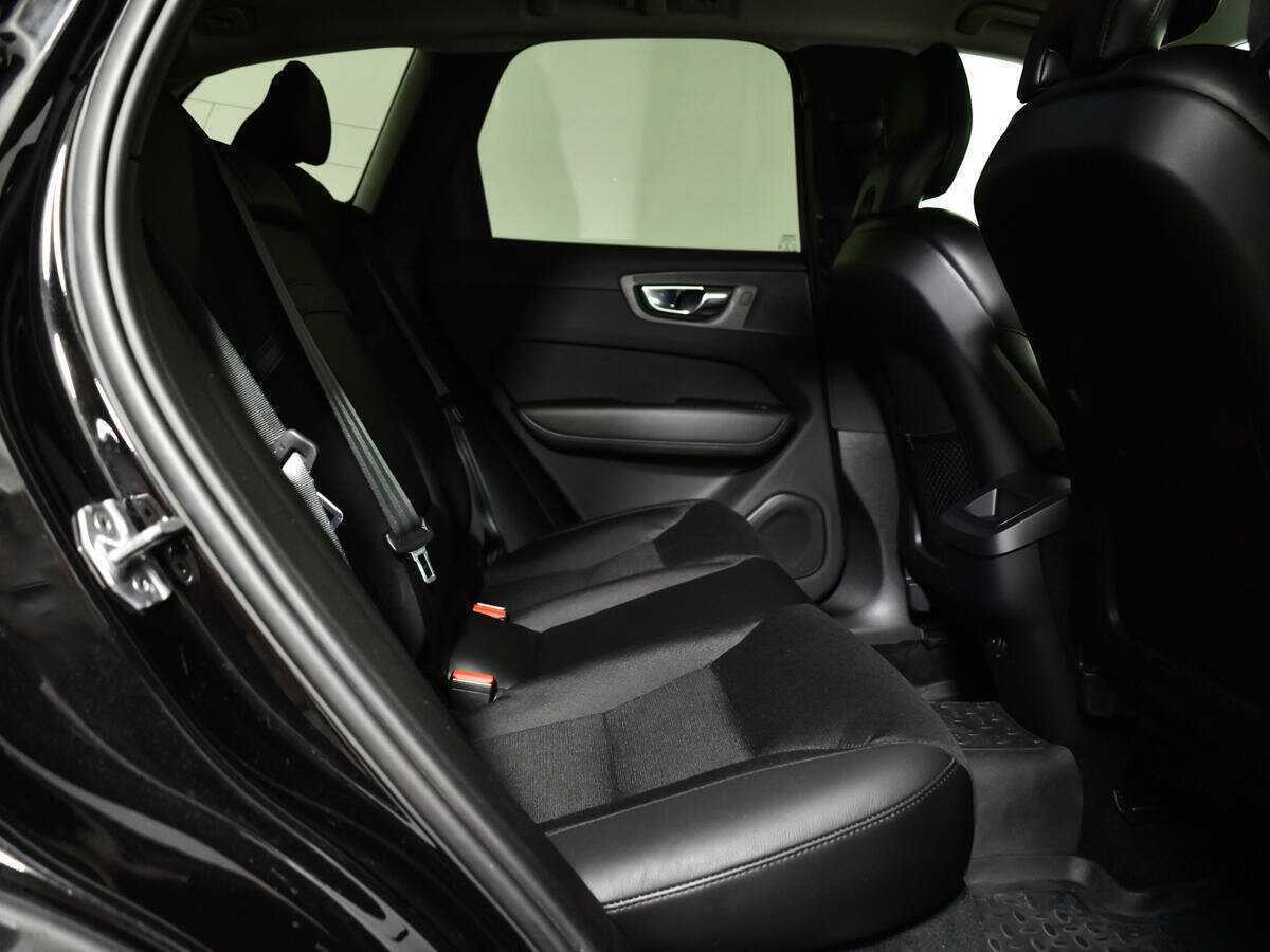 Volvo XC60 2021 года с пробегом. Фото: #9