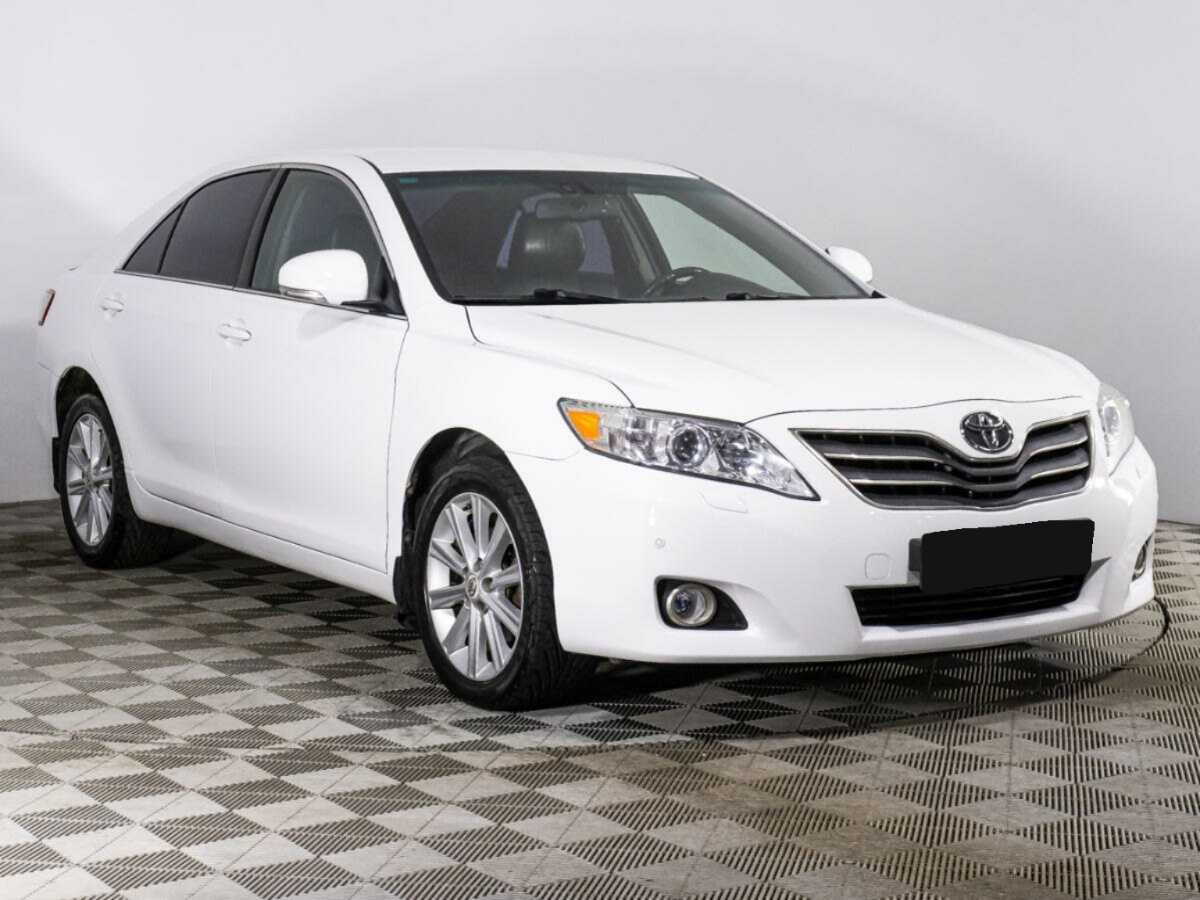 Toyota Camry 2011 года с пробегом. Фото: #2