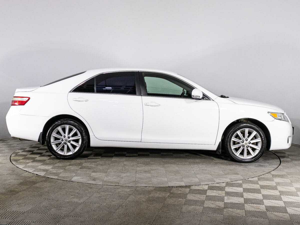 Toyota Camry 2011 года с пробегом. Фото: #3
